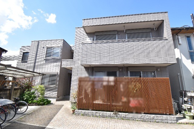 ��ʌ��������܎s�Y�a��̉ƂR���ڂ̃}���V�����̌����O��