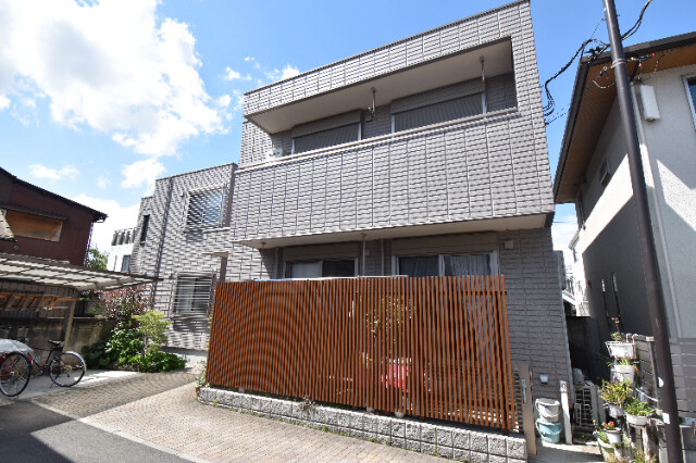 ��ʌ��������܎s�Y�a��̉ƂR����25-12�̃}���V�����̌����O��