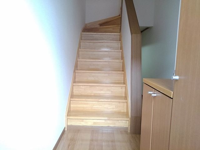 ��ʌ������s���h�Q���ڂ̃A�p�[�g�̌���