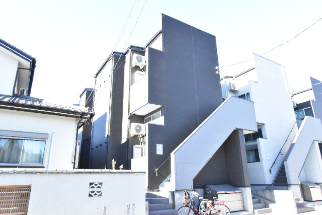 ��ʌ�����s�k����P���ڂ̃A�p�[�g�̌����O��