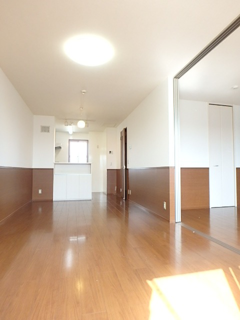 ��ʌ��������܎s��{��听���P���ڂ̃A�p�[�g�̋��ԁE���r���O