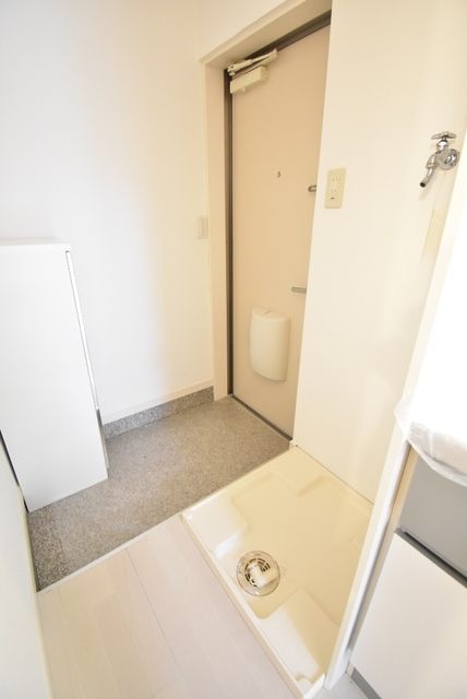 ��ʌ��������܎s�k����i���Q���ڂ̃A�p�[�g�̂��̑������E�X�y�[�X