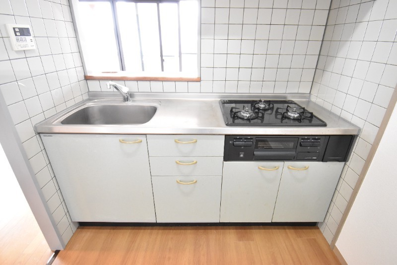 ��ʌ�����s�˒˓��P���ڂ̃}���V�����̃L�b�`��