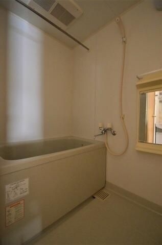 ��ʌ��������܎s�΋擌�Y�a�U���ڂ̃A�p�[�g�̃o�X