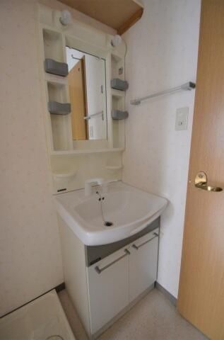 ��ʌ��������܎s�΋擌�Y�a�U���ڂ̃A�p�[�g�̐��ʏ�