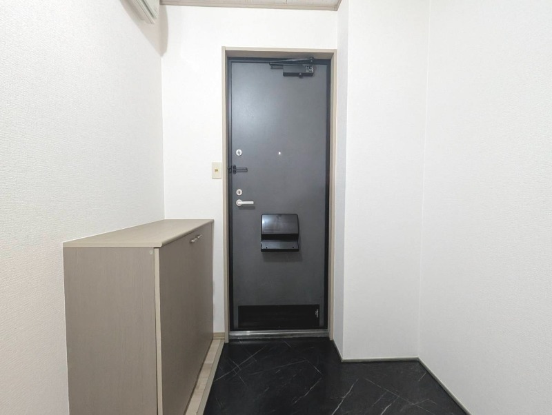 ��ʌ��k�����S�ɓޒ��厚�H�т̃A�p�[�g�̌���