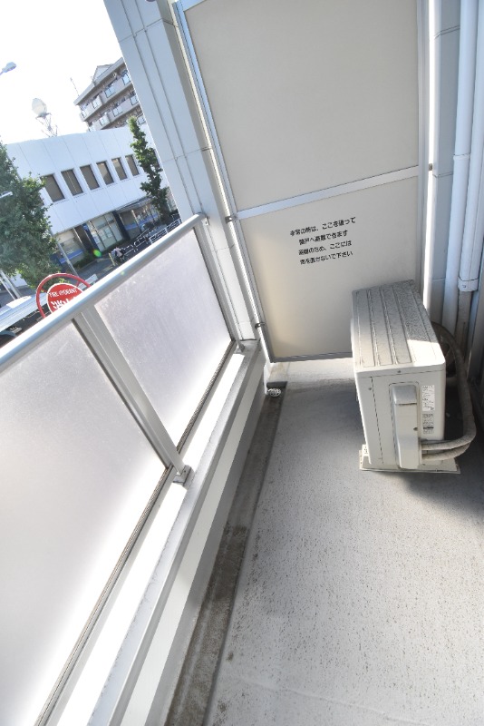 ��ʌ��������܎s�����扺�����Q���ڂ̃A�p�[�g�̃o���R�j�[