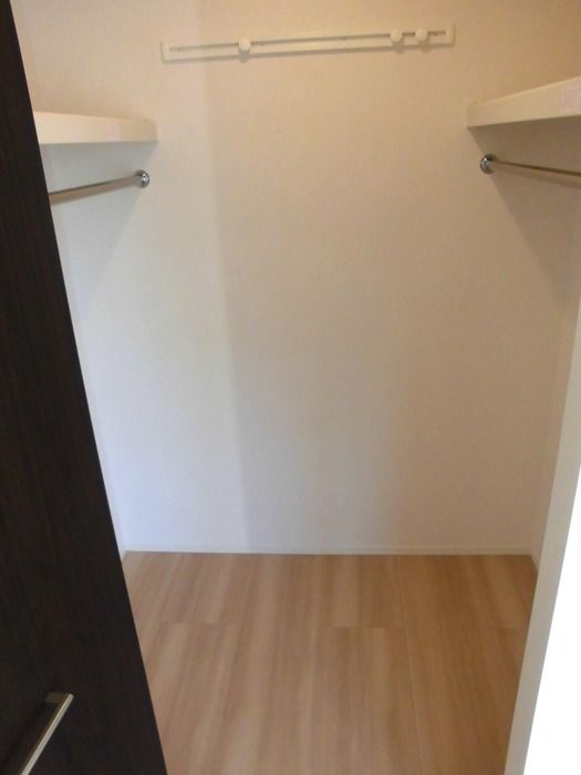 ��ʌ������s�ٓV�P���ڂ̃A�p�[�g�̎��[