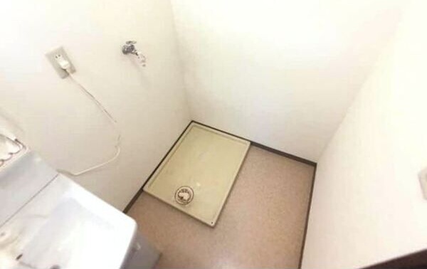 ��ʌ��k�����S�ɓޒ��h�U���ڂ̃A�p�[�g�̂��̑�