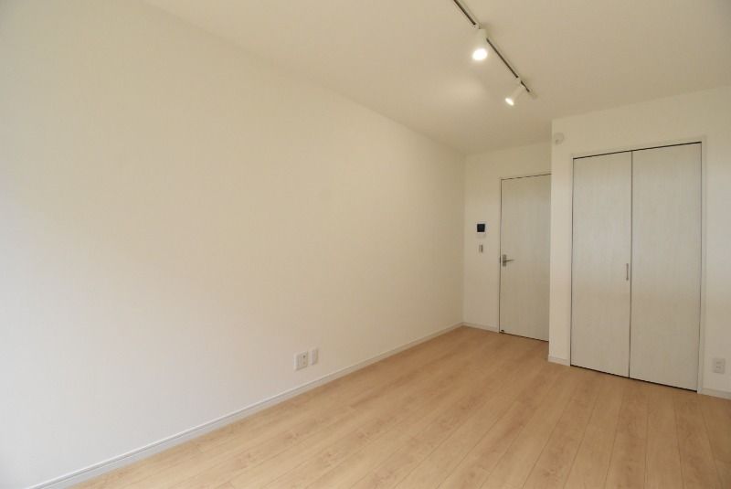 ��ʌ��������܎s������{�����Q���ڂ̃A�p�[�g�̋��ԁE���r���O