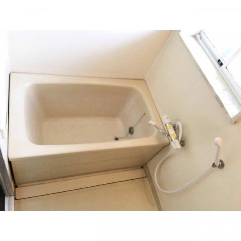 ��ʌ��k�����S�ɓޒ��h�U���ڂ̃A�p�[�g�̃o�X