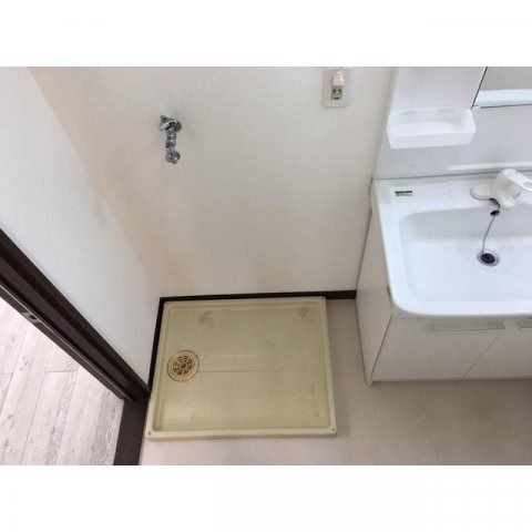 ��ʌ��k�����S�ɓޒ��h�U���ڂ̃A�p�[�g�̂��̑��ݔ�