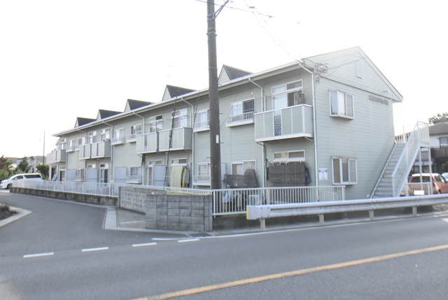 ��ʌ�����s�厚���s�̉Ƃ̃A�p�[�g�̌����O��