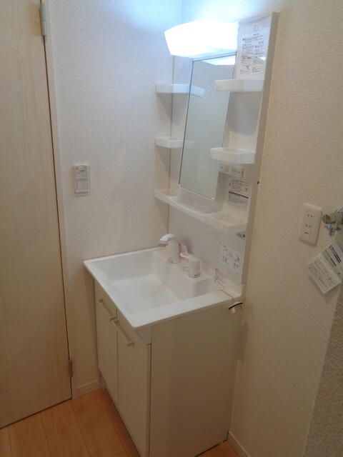 ��ʌ��������܎s������厚�@���̃A�p�[�g�̐��ʏ�