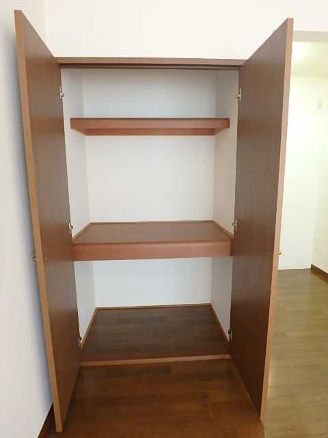 ��ʌ��������܎s��{���咬�R���ڂ̃A�p�[�g�̎��[