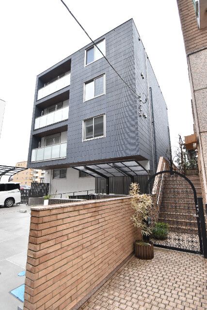 ��ʌ��������܎s�k��y�C���P����25-8�̃}���V�����̌����O��