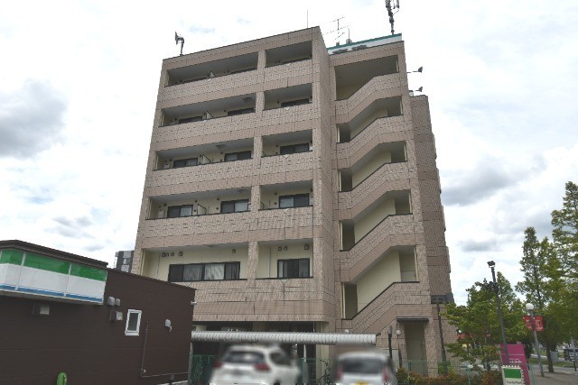 ��ʌ��������܎s�΋�����S����6-17�̃}���V�����̌����O��