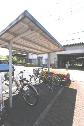 ��ʌ������s���v��̃A�p�[�g�̂��̑�