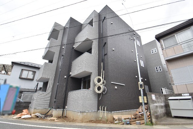 ��ʌ��������܎s�����擌��{�Q���ڂ̃A�p�[�g�̌����O��