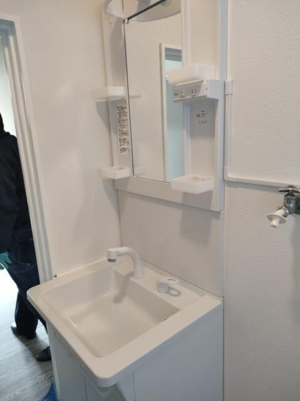 ��ʌ��k�����S�ɓޒ��{���R���ڂ̃A�p�[�g�̐��ʏ�