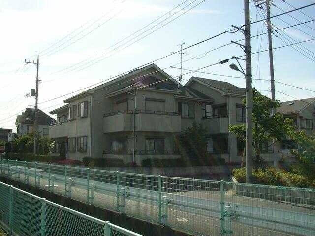 ��ʌ�����s�����Q���ڂ̃A�p�[�g�̌����O��