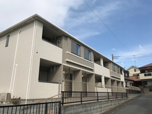 ��ʌ��������܎s������厚�V��52-4�̃A�p�[�g�̌����O��