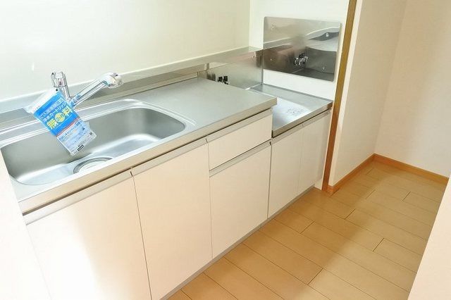 ��ʌ�����s�厚���s�k�J�̃}���V�����̃L�b�`��