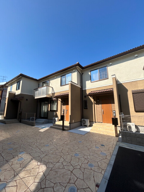 ��ʌ��������܎s����厚�w��̃e���X�n�E�X�̌����O��