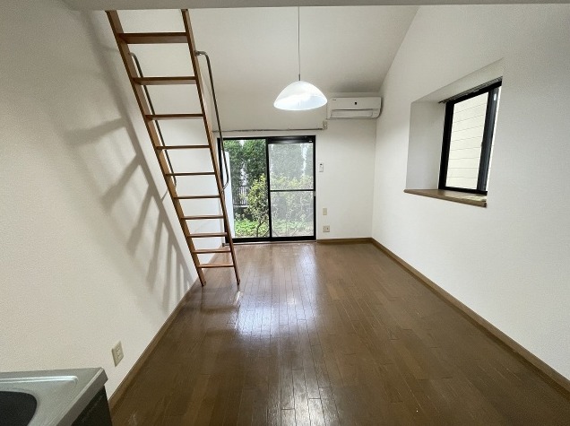 ��ʌ��������܎s�k��y�C���Q���ڂ̃A�p�[�g�̋��ԁE���r���O