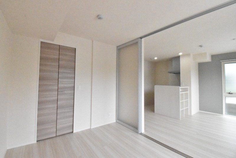 ��ʌ��������܎s�΋�����T���ڂ̃A�p�[�g�̂��̑������E�X�y�[�X