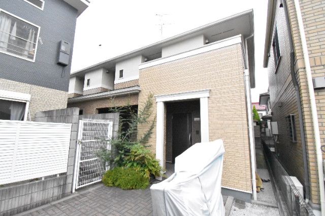 ��ʌ��������܎s������~����V����13-8�̃A�p�[�g�̌����O��