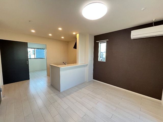 ��ʌ�����s�씵���J�Q���ڂ̃A�p�[�g�̋��ԁE���r���O