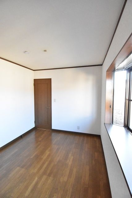 ��ʌ��������܎s�΋�厚��Ԗ؂̃A�p�[�g�̂��̑������E�X�y�[�X