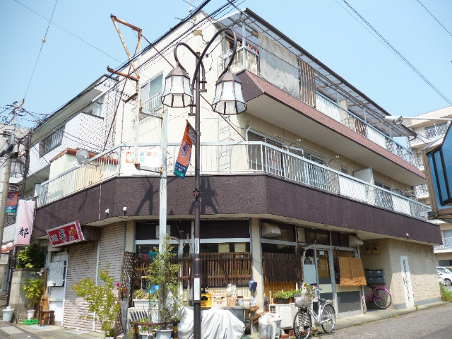 ��ʌ��������܎s�k����i���Q���ڂ̃}���V�����̌����O��