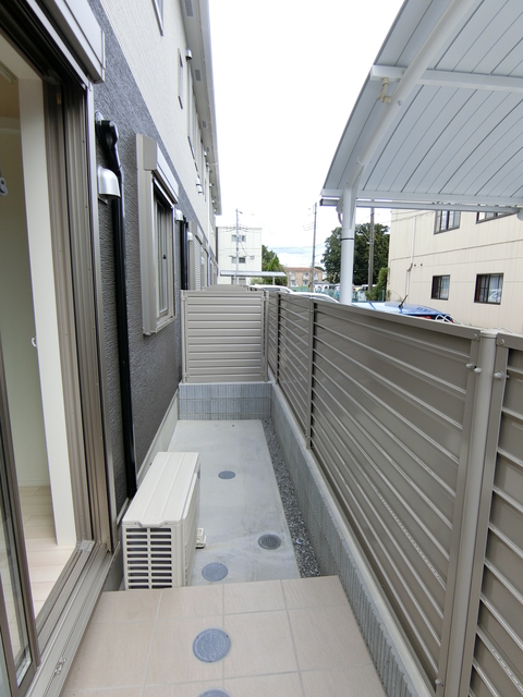 ��ʌ��������܎s�������a�c���Q���ڂ̃A�p�[�g�̃o���R�j�[