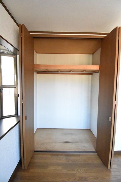 ��ʌ��������܎s�΋�厚��Ԗ؂̃A�p�[�g�̎��[