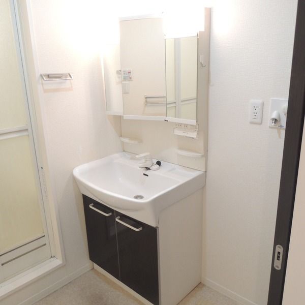 ��ʌ��������܎s��{��k�ܒ��Q���ڂ̃}���V�����̐��ʏ�