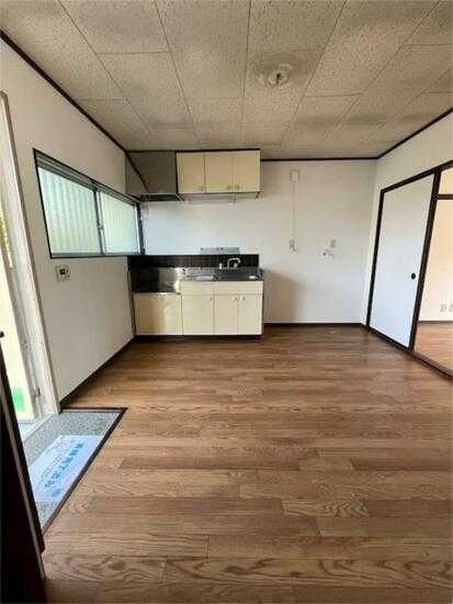 ��ʌ��������܎s��΋���T���ڂ̃A�p�[�g�̂��̑������E�X�y�[�X