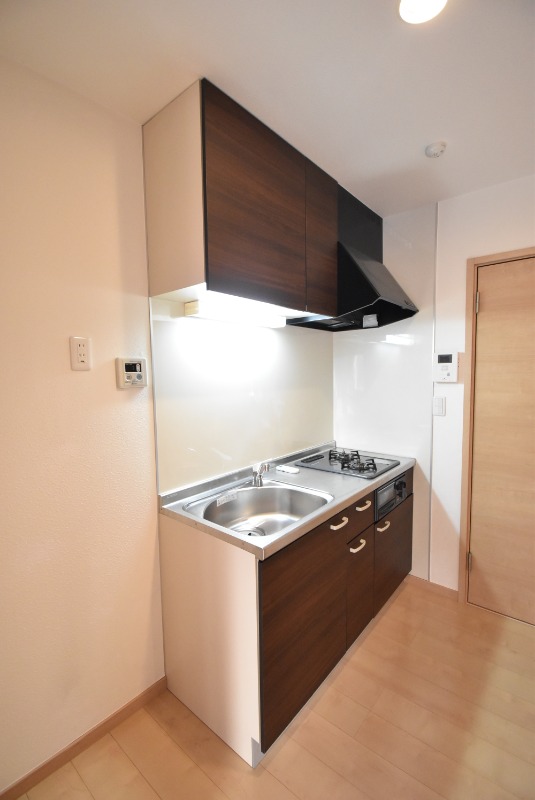 ��ʌ��������܎s��{��听���Q���ڂ̃A�p�[�g�̃L�b�`��