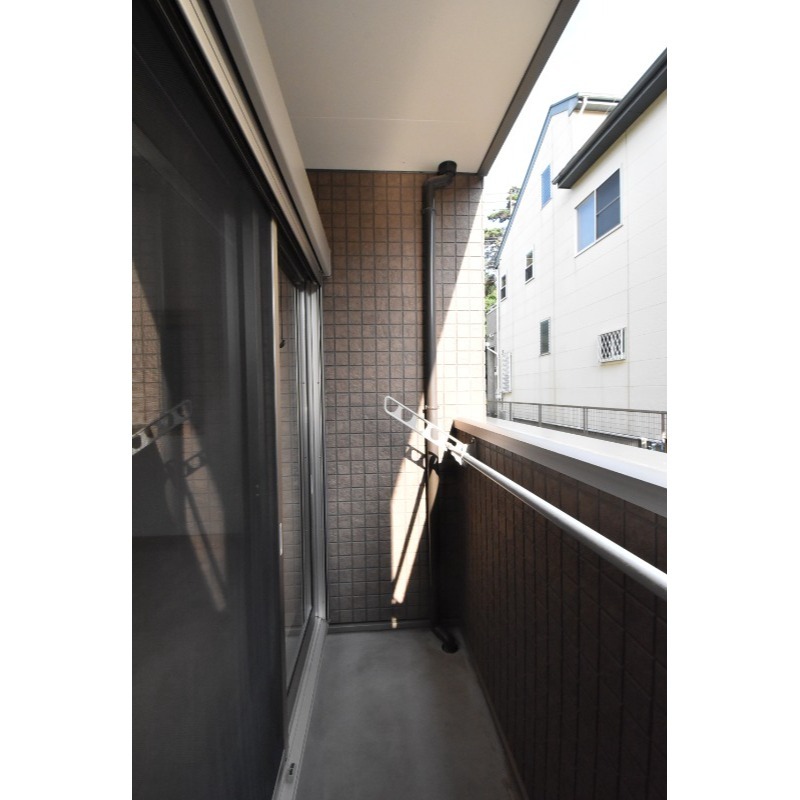 ��ʌ��������܎s��{��听���Q���ڂ̃A�p�[�g�̃o���R�j�[