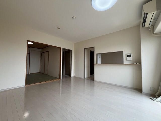 ��ʌ��������܎s����厚�w��̃}���V�����̋����E���r���O