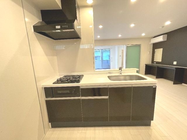 ��ʌ��������܎s��΋���q�S���ڂ̃A�p�[�g�̃L�b�`��