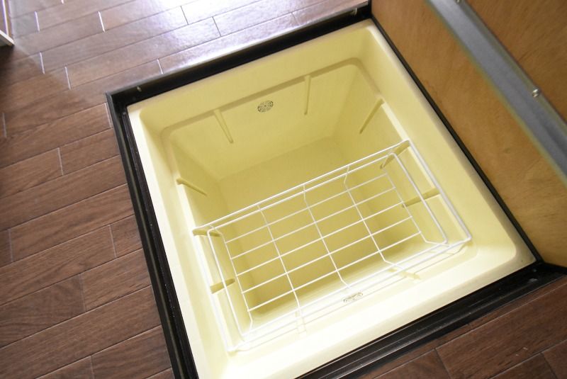 ��ʌ�����s����T���ڂ̃A�p�[�g�̎��[