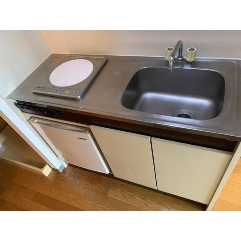 ��ʌ��������܎s�k����i���Q���ڂ̃}���V�����̃L�b�`��