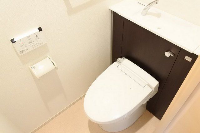 ��ʌ�����s�핽�Q���ڂ̃}���V�����̃g�C��