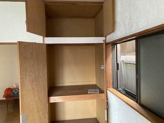 ��ʌ��������܎s�Y�a��̉ƂU���ڂ̃A�p�[�g�̎��[