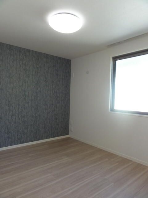 ��ʌ������s���R�Q���ڂ̃A�p�[�g�̂��̑��ݔ�