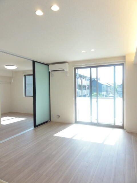 ��ʌ������s���R�Q���ڂ̃A�p�[�g�̂��̑�