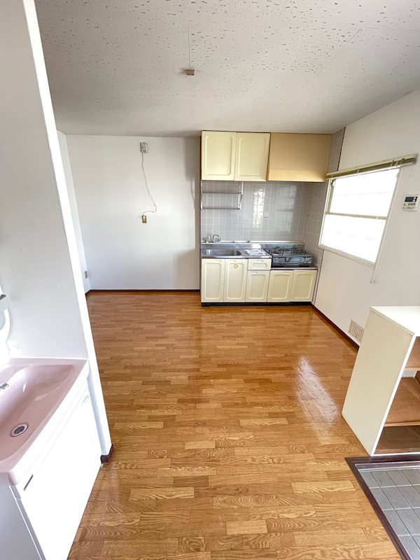 ��ʌ��������܎s��΋�{���Q���ڂ̃A�p�[�g�̋��ԁE���r���O