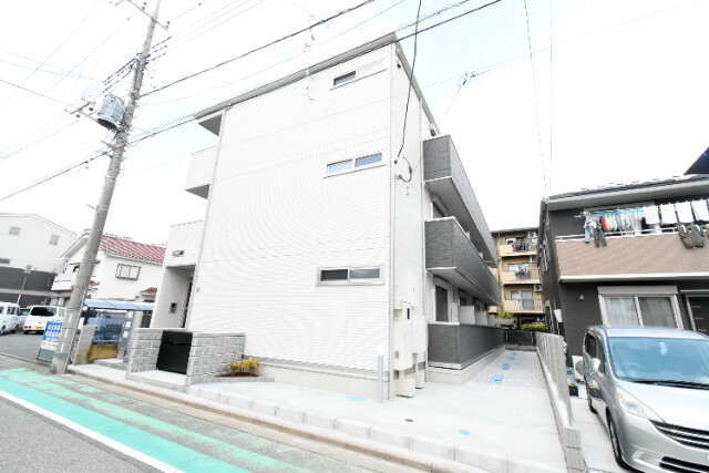 ��ʌ��������܎s��{���Ԓ��Q����180-2�̃A�p�[�g�̌����O��